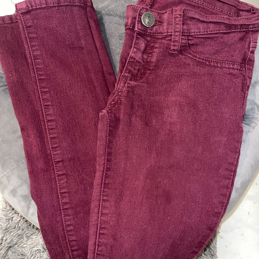 MAROON SKINNY JEANS SIZE 1R